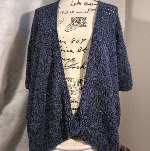 Very soft, short cardigan
